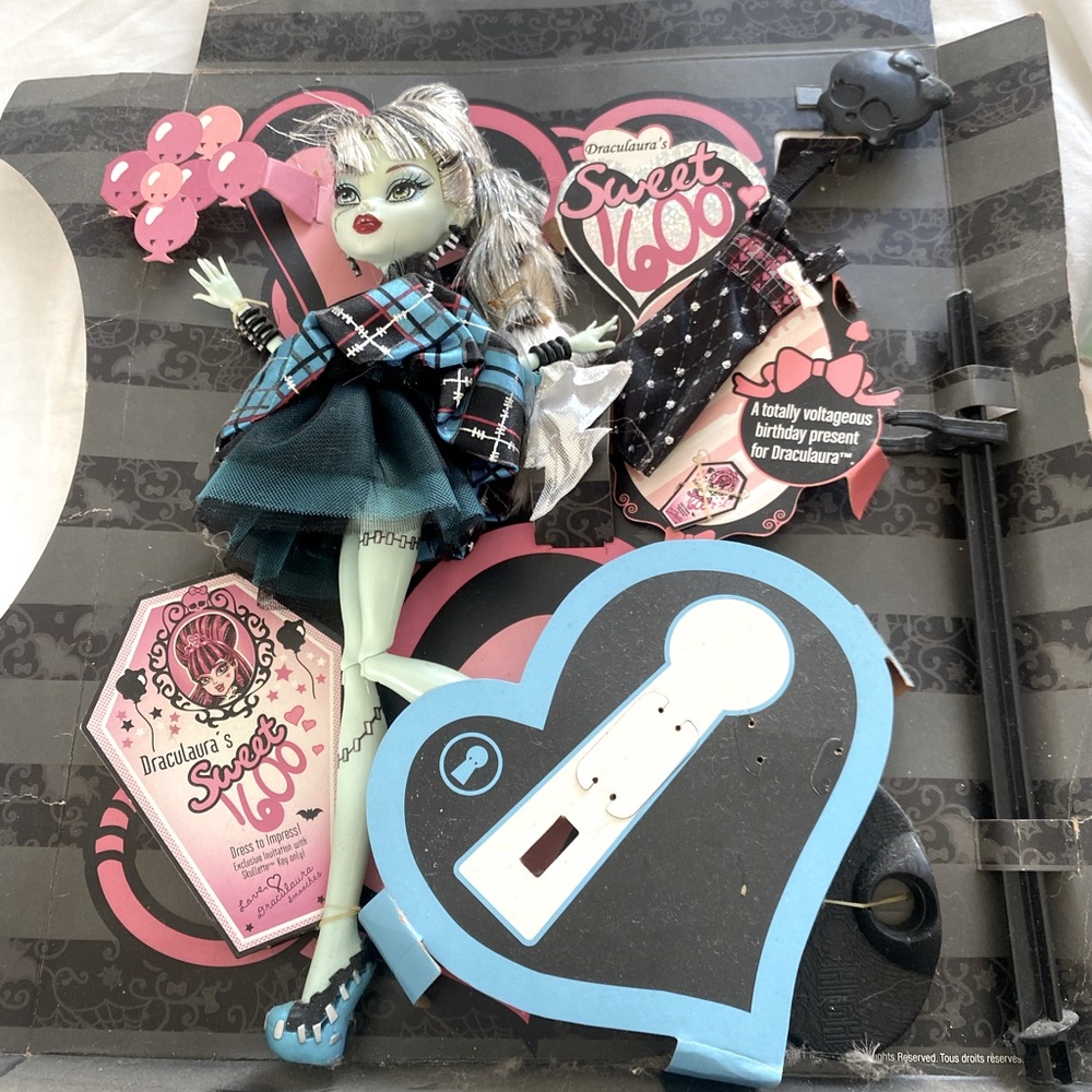 Frankie Stein Sweet 1600 Doll